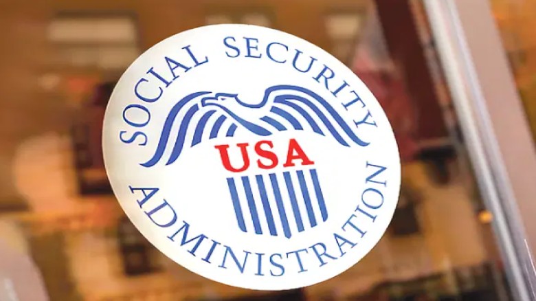 ড্রাইভিং লাইসেন্স নবায়ন করতে গিয়ে জানলেন তিনি ‘মৃত’ ড্রাইভিং লাইসেন্স নবায়ন করতে গিয়ে জানলেন তিনি ‘মৃত’